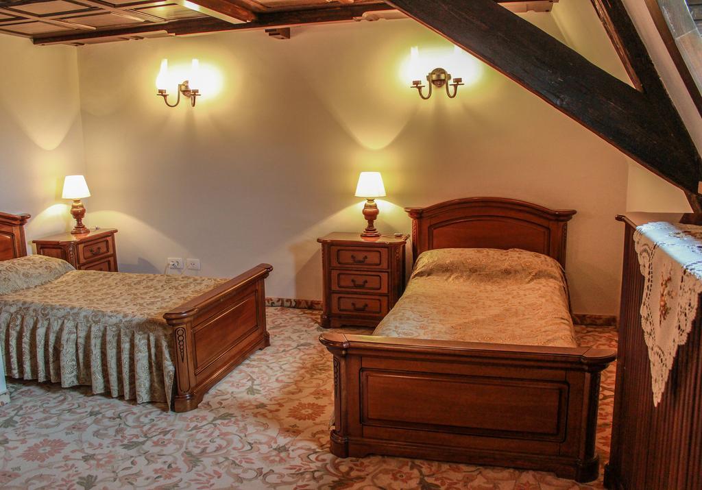 Hotel Medieval Alba Iulia Room photo