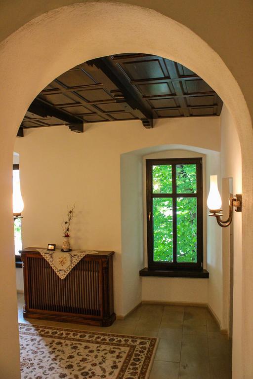 Hotel Medieval Alba Iulia Exterior photo
