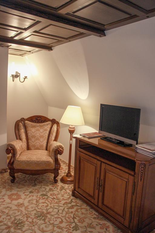 Hotel Medieval Alba Iulia Room photo
